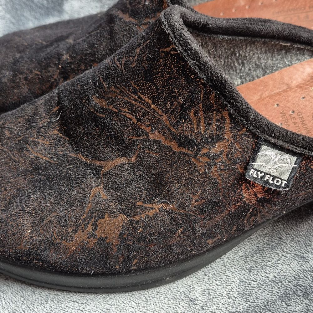 Fly Flot Size 40 Black and Gold Mule - Picture 3 of 7